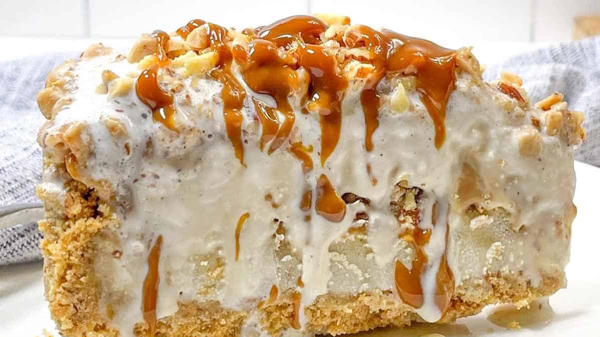 Banana Caramel Ice Cream Cake 