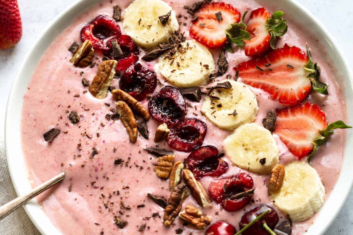 Cherry Cheesecake Smoothie Bowl.