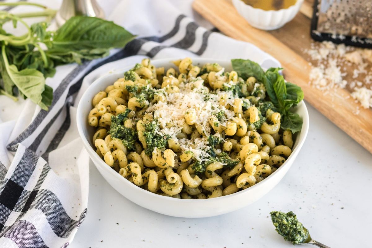 Pesto Cavatappi. 