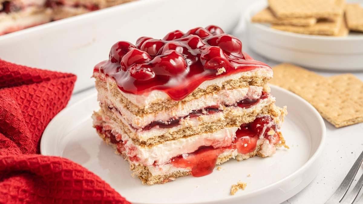 Cherry Cheesecake Icebox Cake.