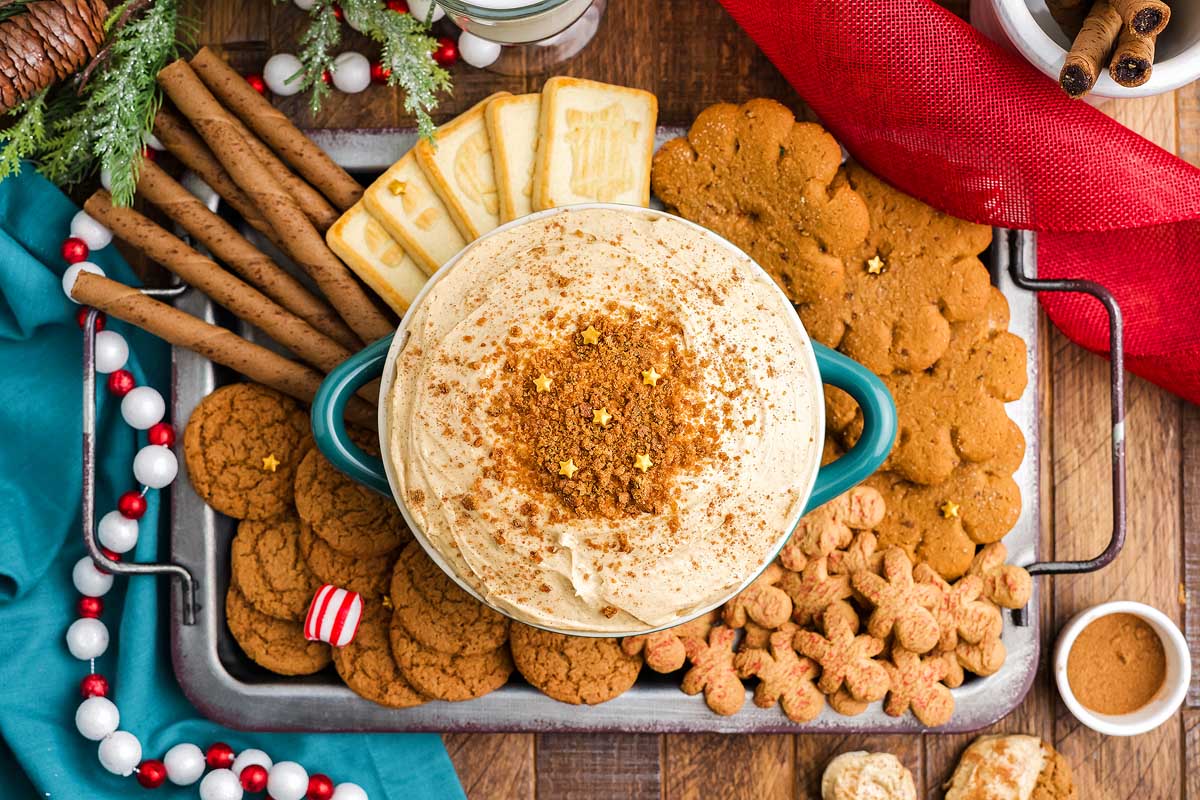 Gingerbread Cheesecake Dip. 