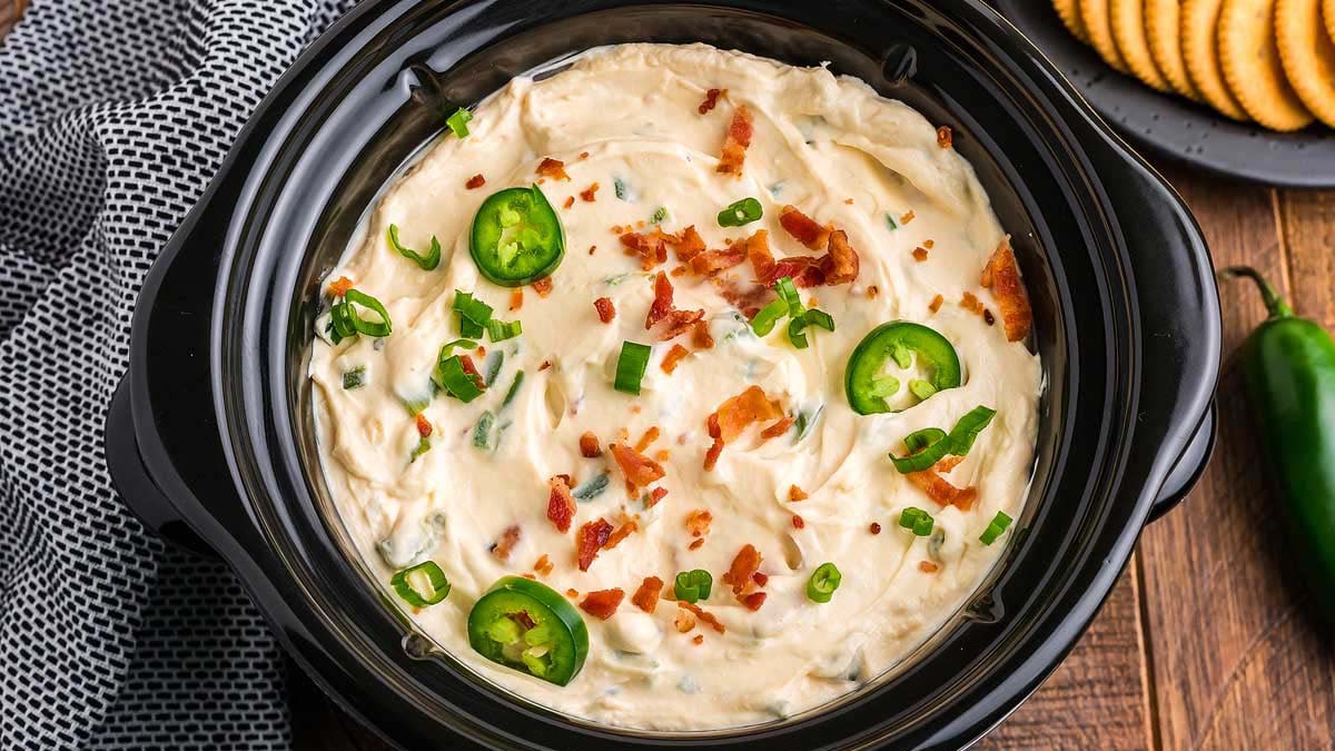 15 Crockpot Dips for Effortless Entertaining