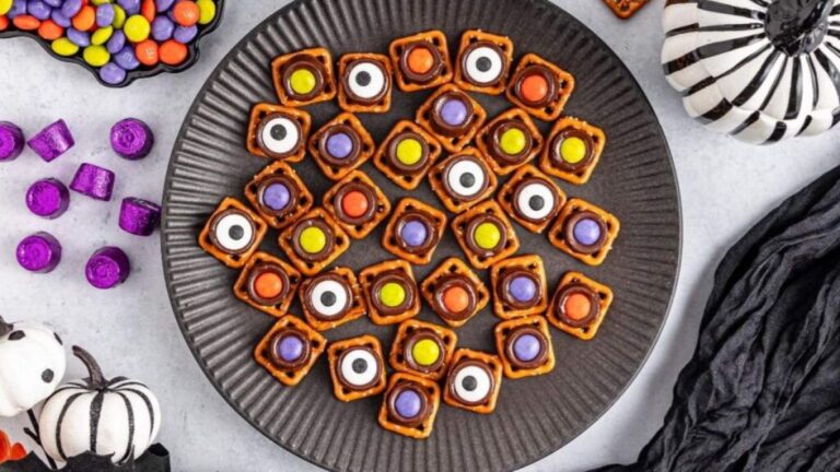 26 Spooky Snacks for Your Halloween Movie Marathon