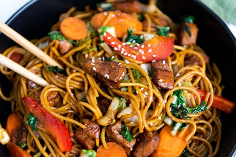 Instant Pot Pork Lo Mein 